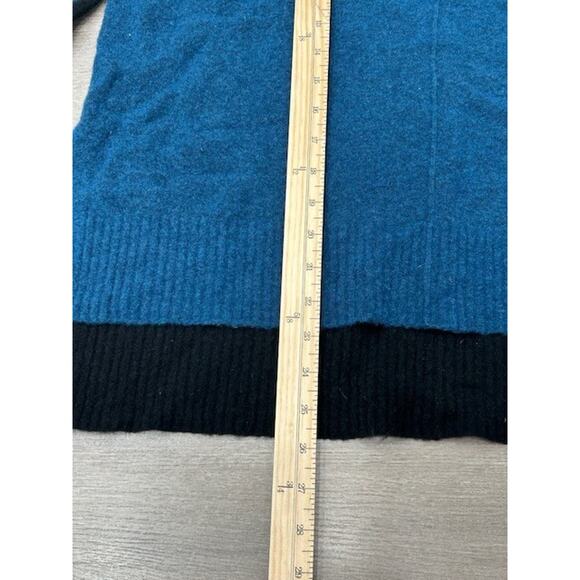 Athleta Womens Sweater Colorblock Turtleneck Merino Wool Blue Black Size XS‎ - Picture 9 of 9